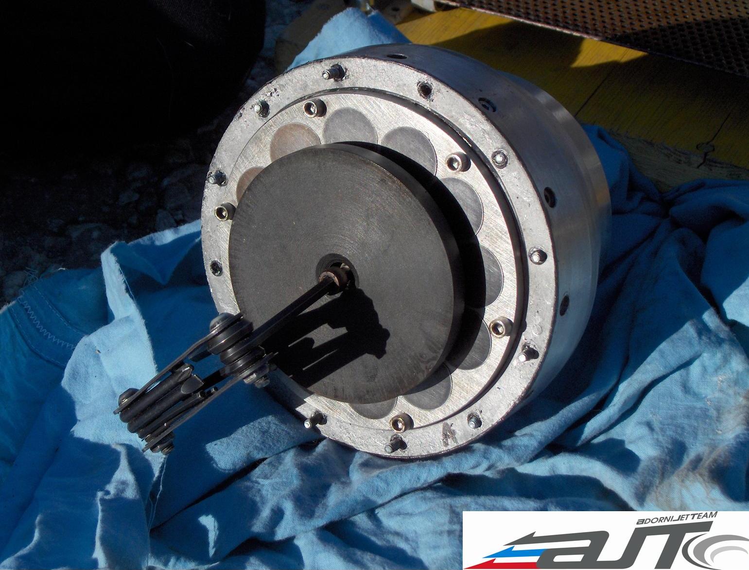 Jet medio ev 4.jpg (235588 byte)